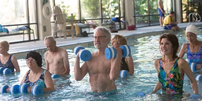 Sam im Schwimmbad