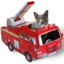 Katzenhaus - Feuerwehrauto Bild 1