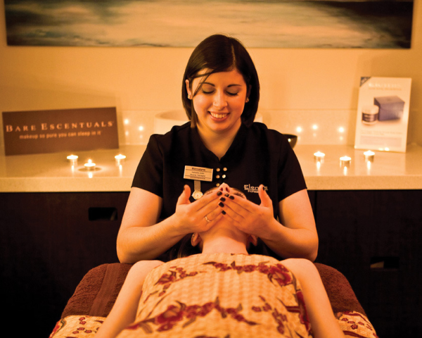 Gelish Manicure and Facial Spa Day at Bannatyne's Health Clubs Bild 1