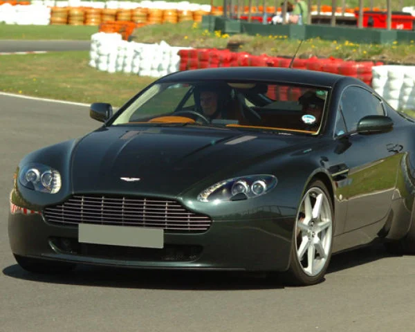 Aston Martin Driving Thrill Bild 1