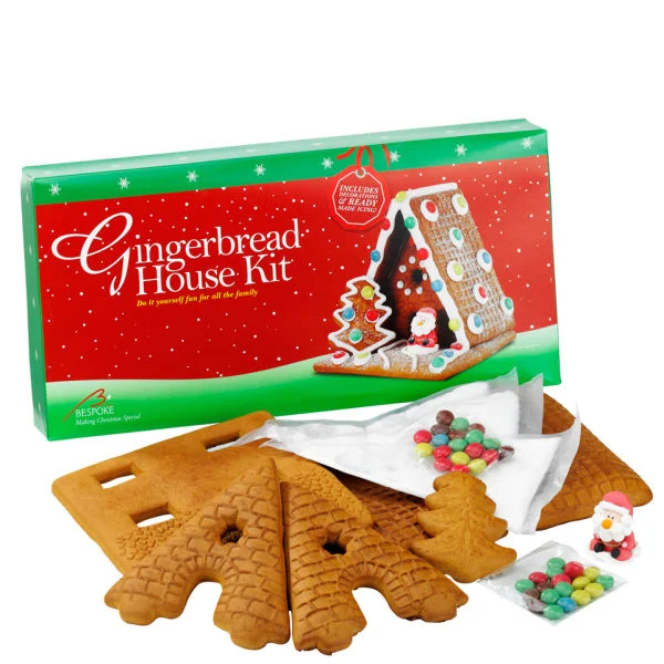 DIY Gingerbread House Kit with Sugar Figures Bild 1