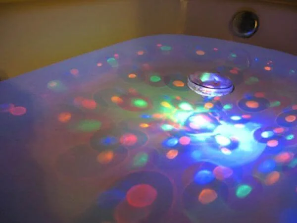 Underwater Light Show Bild 1