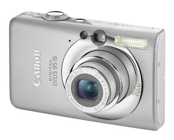 Canon IXUS 95 IS Digital camera. 10 Megapixels. 3x Optical zoom. 2.5 Inch PureColour LCD II Silver Bild 1