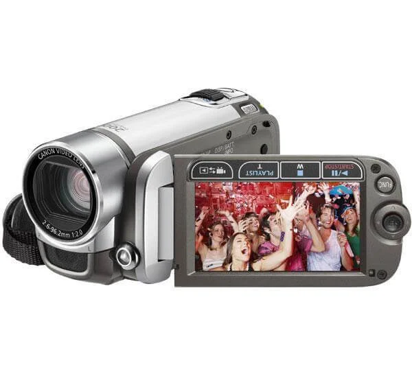 Canon Legria FS200 Digital Camcorder plus FREE 1.6m Tripod Bild 1