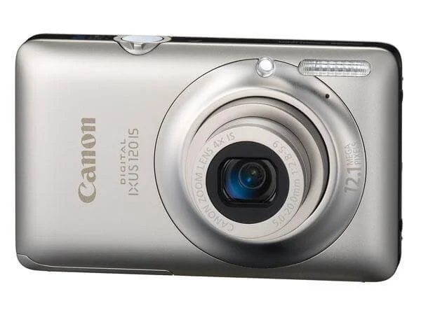 Canon IXUS 120 IS Digital Camera plus FREE Accessories pack Bild 1