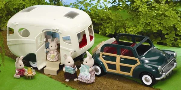 Sylvanian Family: The caravan and family car Bild 1