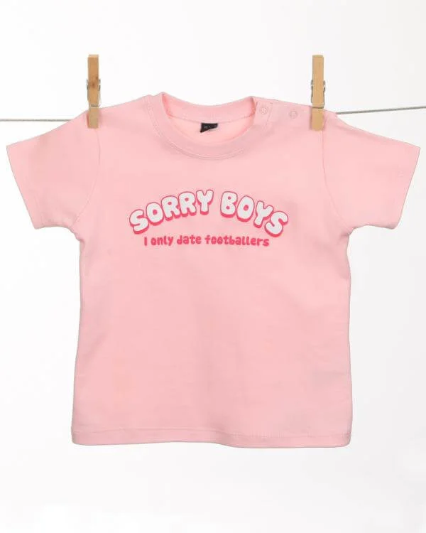 Babies Sorry Boys I Only Date Footballers T-Shirt - Pink - 3-6 months - Rosa Bild 1