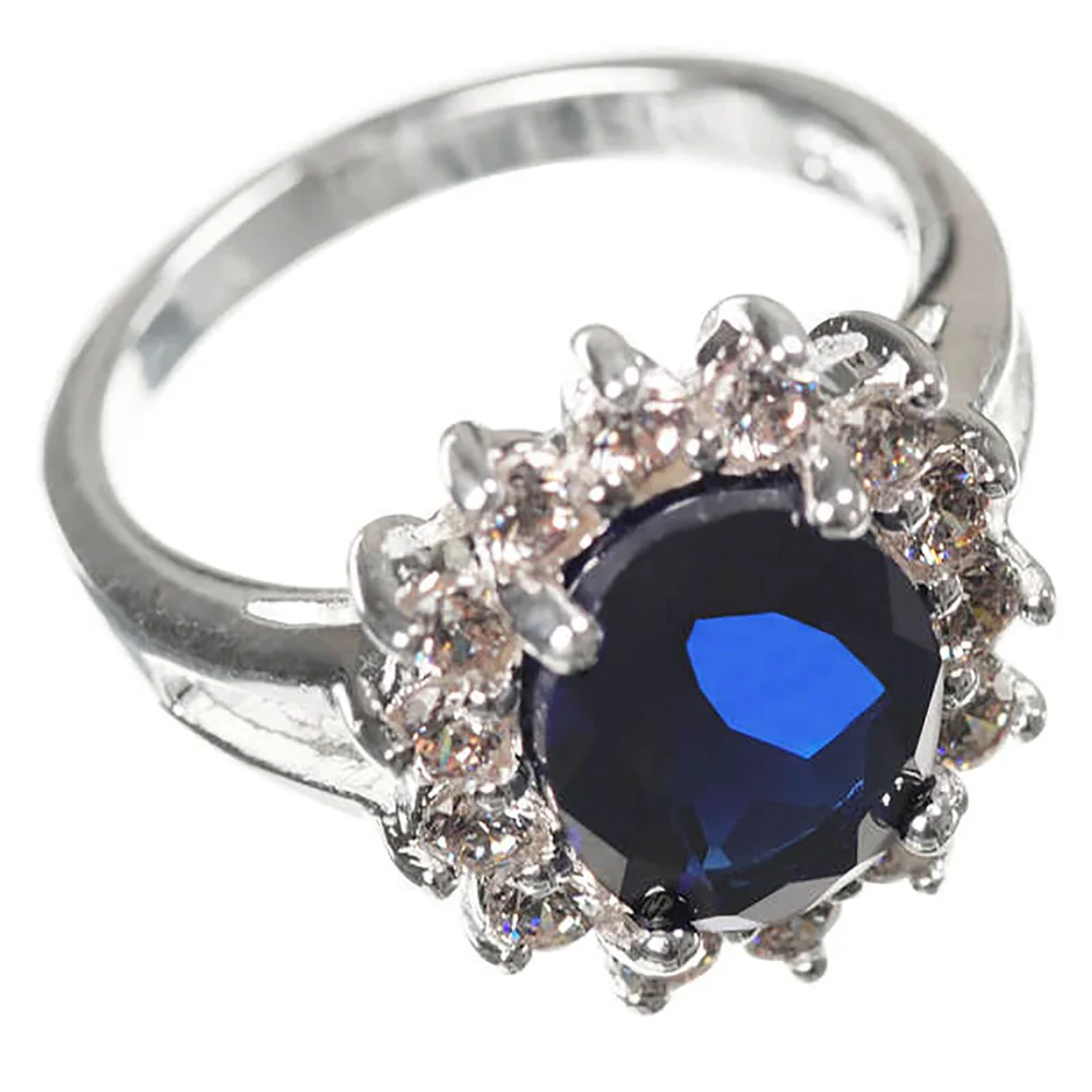 Versilberter Ring Mit Einem Blauen Stein Im Saphirlook - im Stil von Kate Middleton - J Bild 1