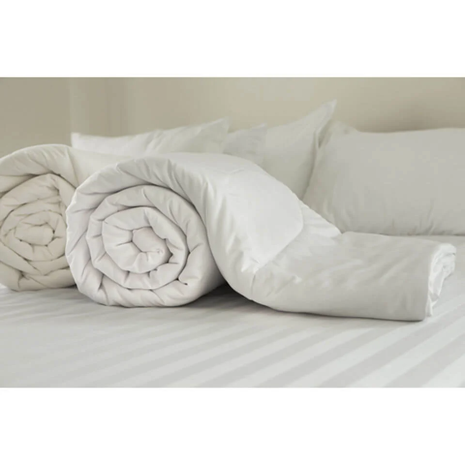 Restmor Microfibre Covered Hollowfibre Filled Duvet - White (13.5 Tog) - 1 Stck - Weiß Bild 1