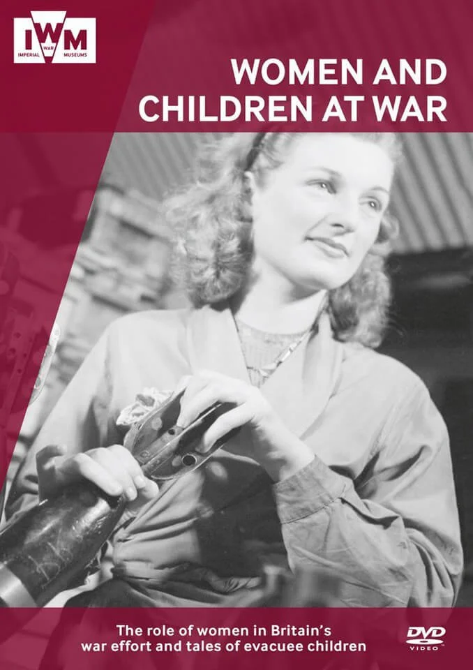 Women and Children at War Bild 1