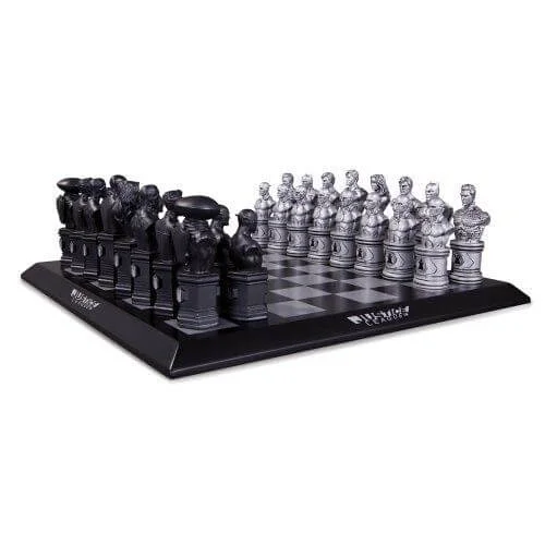 DC Collectibles Justice League Chess Set Bild 1