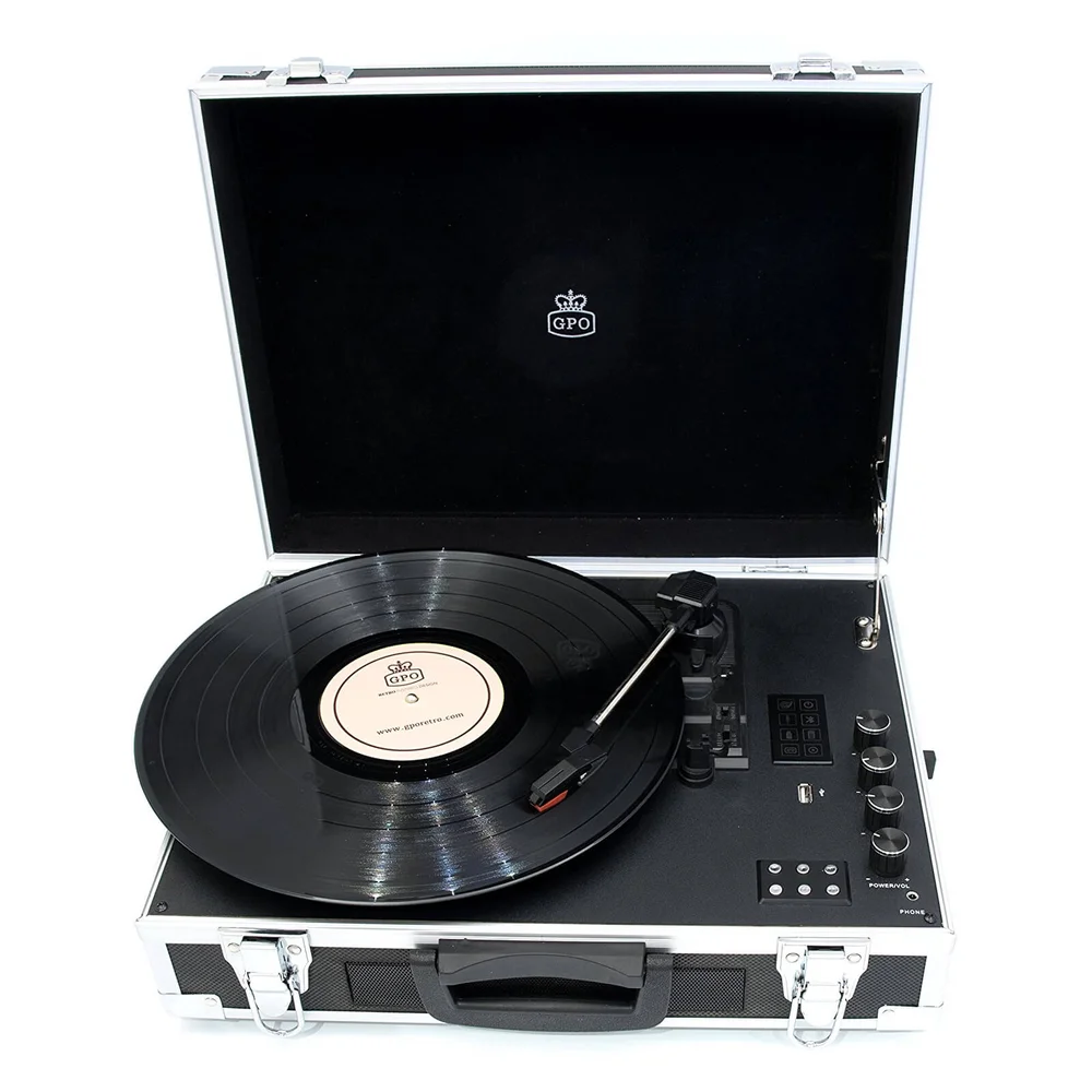 GPO Retro Flight Case 3-Speed Vinyl Turntable with Built-In Speakers - Black/Silver Bild 1
