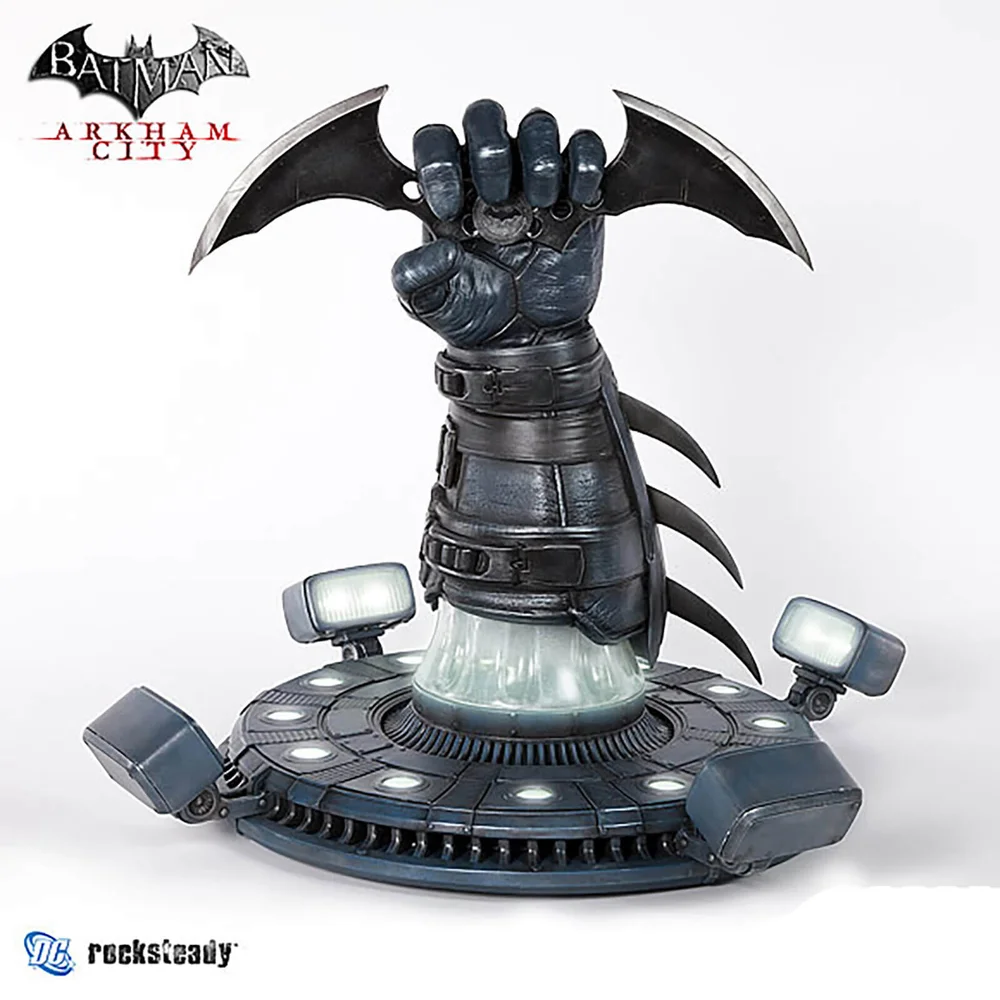 Batman: Arkham: City - Batarang Prop Replica 22" Bild 1