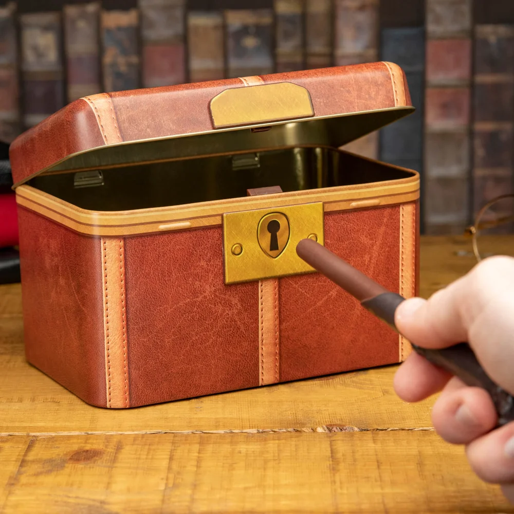 Harry Potter Hogwarts Trunk Savings Bank Bild 1