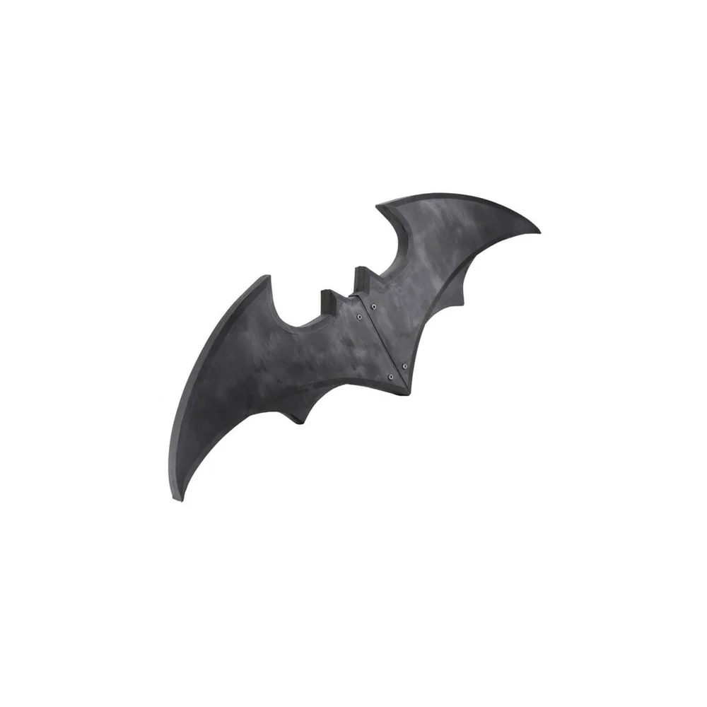 NECA DC Comics - Überdimensionale Schaumstoffrequisite - Batarang Bild 1