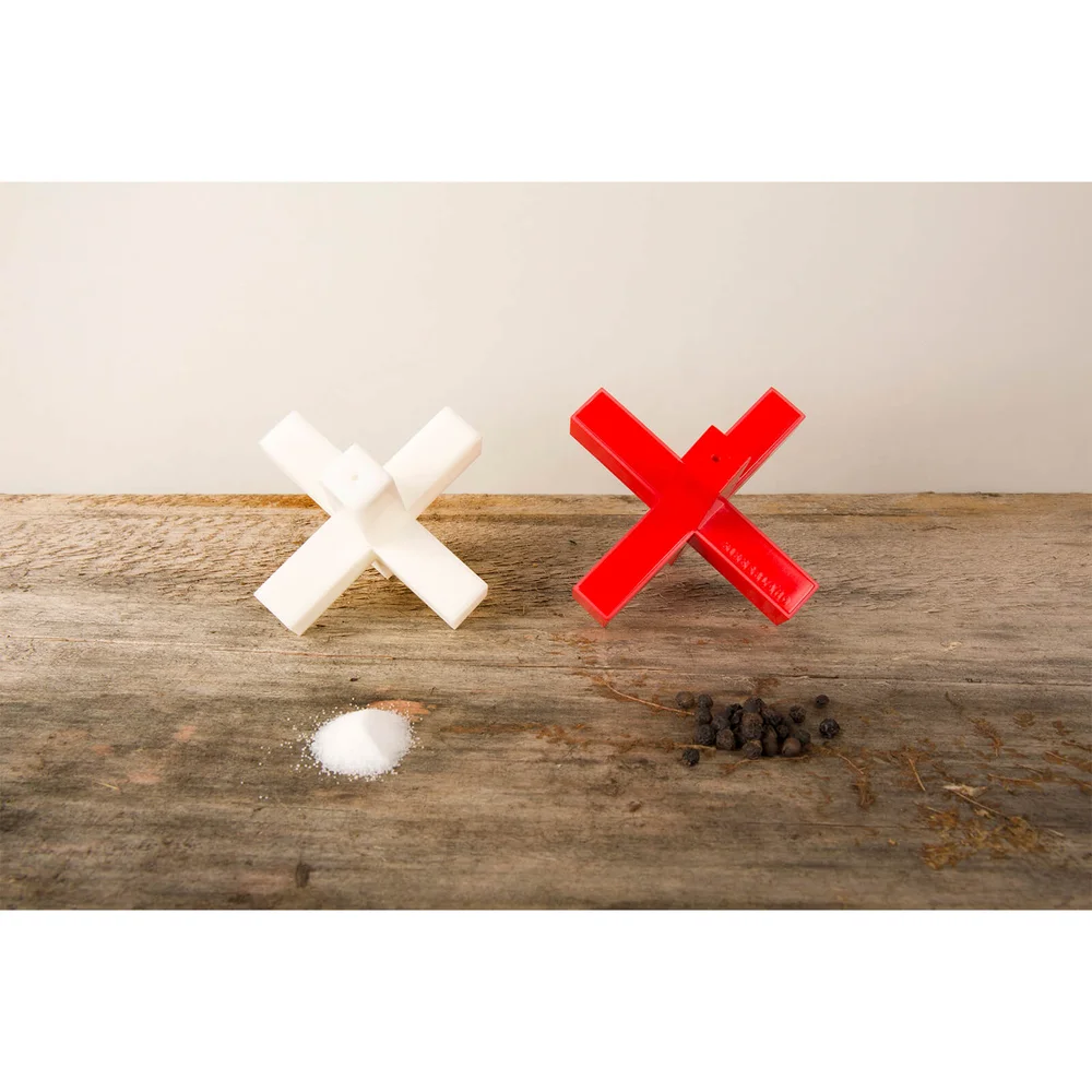 Kikkerland Double Cross Salt and Pepper Shakers Bild 1