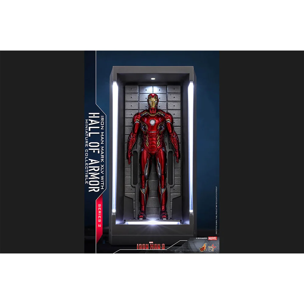 Hot Toys Movie Masterpiece Compact - Miniaturfigur: Iron Man 3/Serie2 - Iron Man Mark 45 (mit Hall of Armor) Bild 1