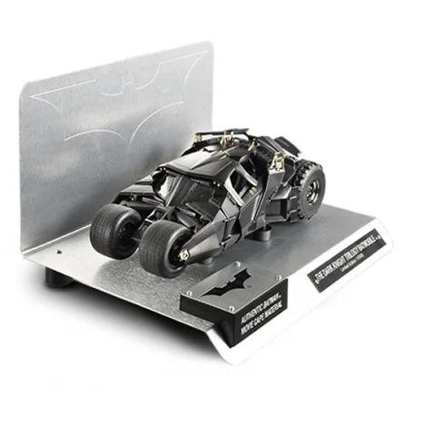 Hot Wheels 1/18 Batmobile Tumbler with Batman Cape Swatch (The Dark Knight Rises) Bild 1