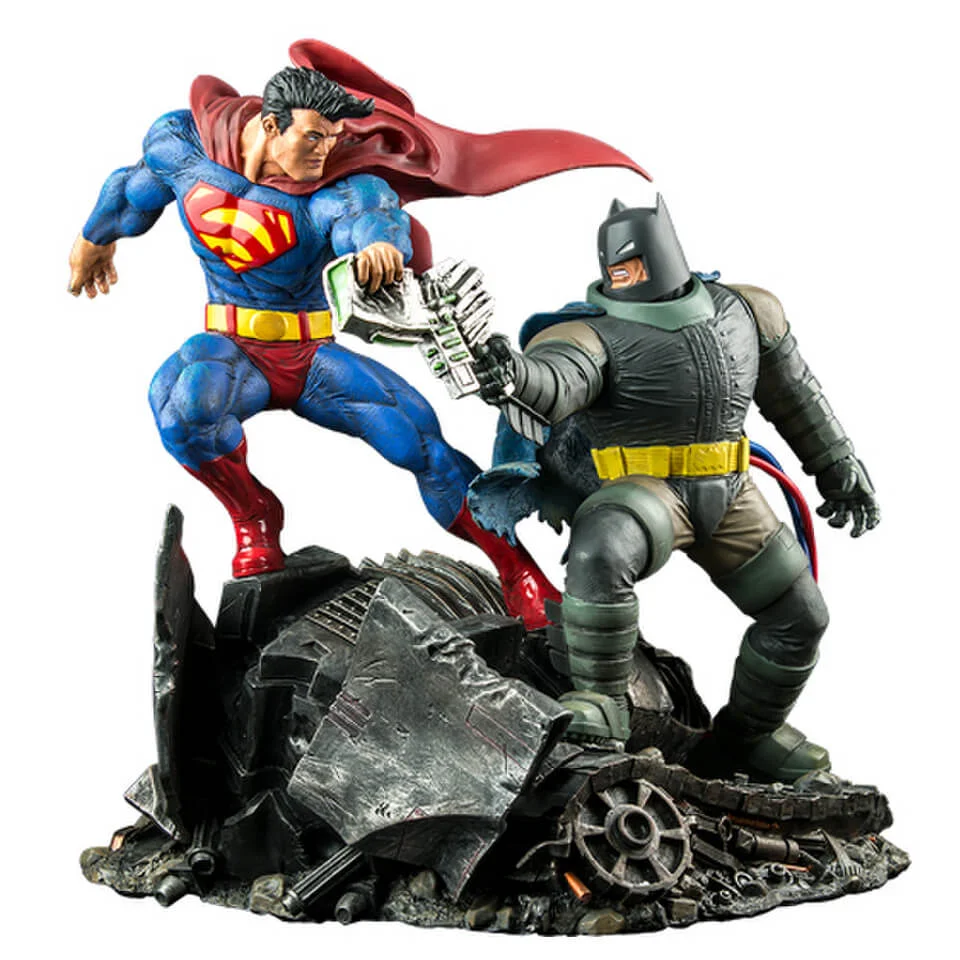 DC Collectibles The Dark Knight Returns: Superman v Batman Statue Bild 1