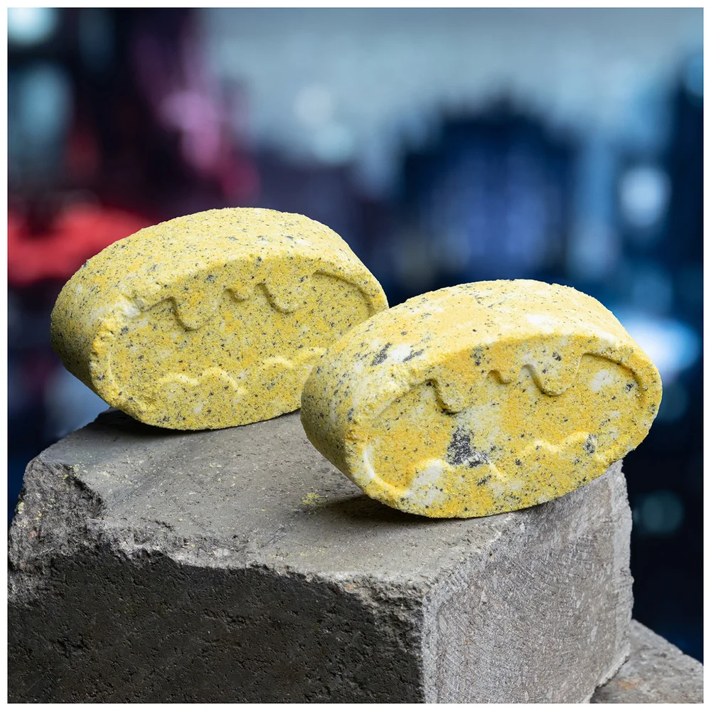 Batman Batarang Shaped Bath Bomb Bild 1