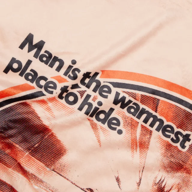 The Thing Man Is The Warmest Place To Hide Fleece Decke