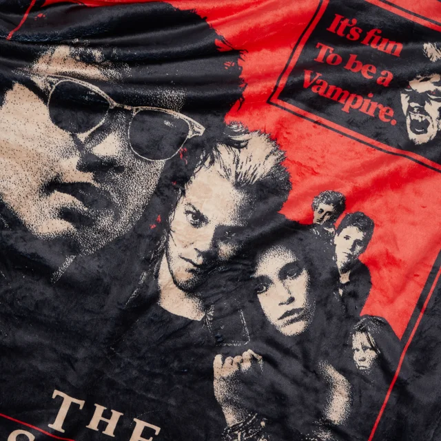The Lost Boys Fun To Be A Vampire Fleece Decke