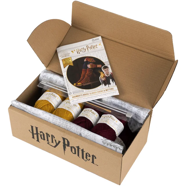 Eaglemoss Gryffindor Mittens & Slouch Socks Knit Kit