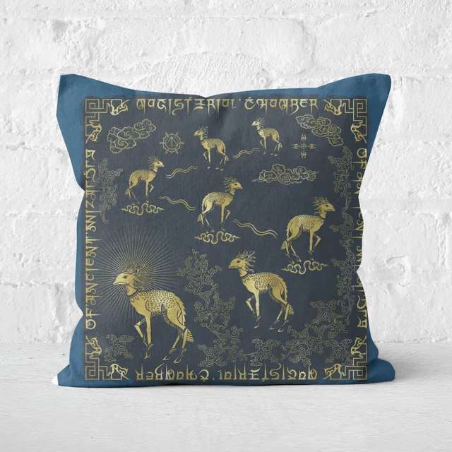 Decorsome x Fantastic Beasts Qilin Quadratisches Kissen