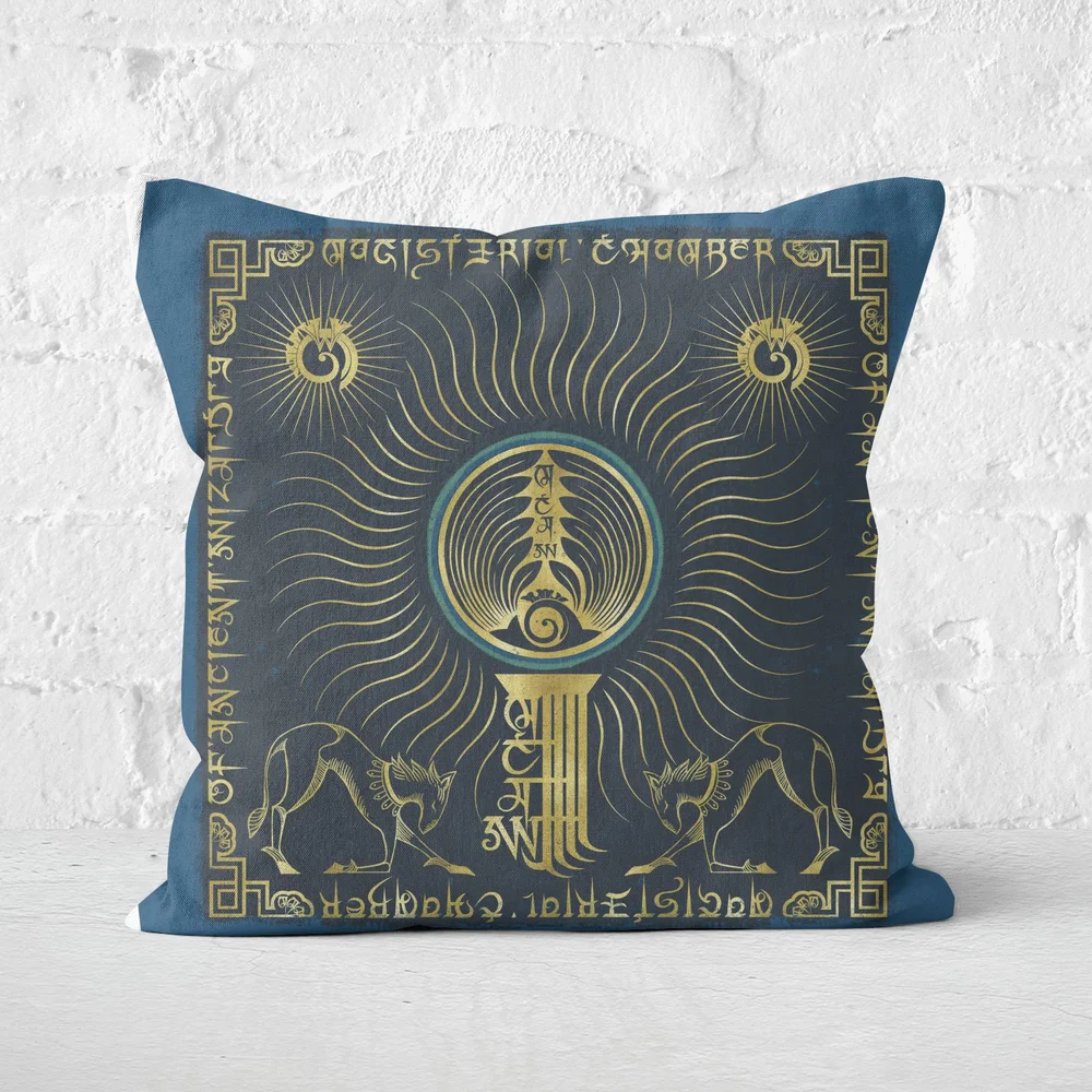 Decorsome x Fantastic Beasts Symbol Bow Quadratisches Kissen - 40x40cm - Soft Touch Bild 1