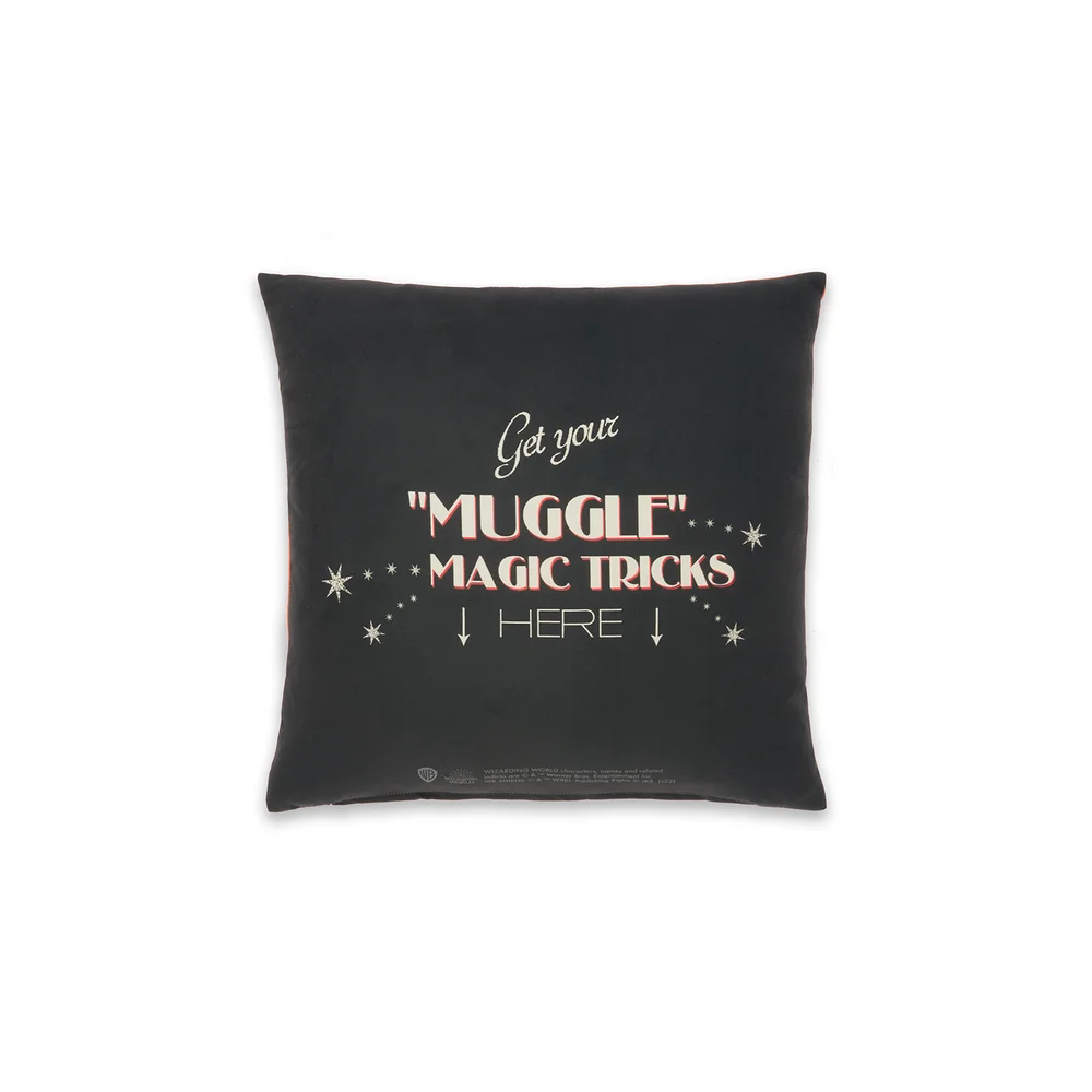 Decorsome x Harry Potter Muggle Magic Square Cushion - 40x40cm - Soft Touch Bild 1