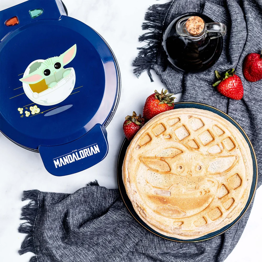 The Mandalorian - The Child (Baby Yoda) Waffle Maker - UK Plug Bild 1