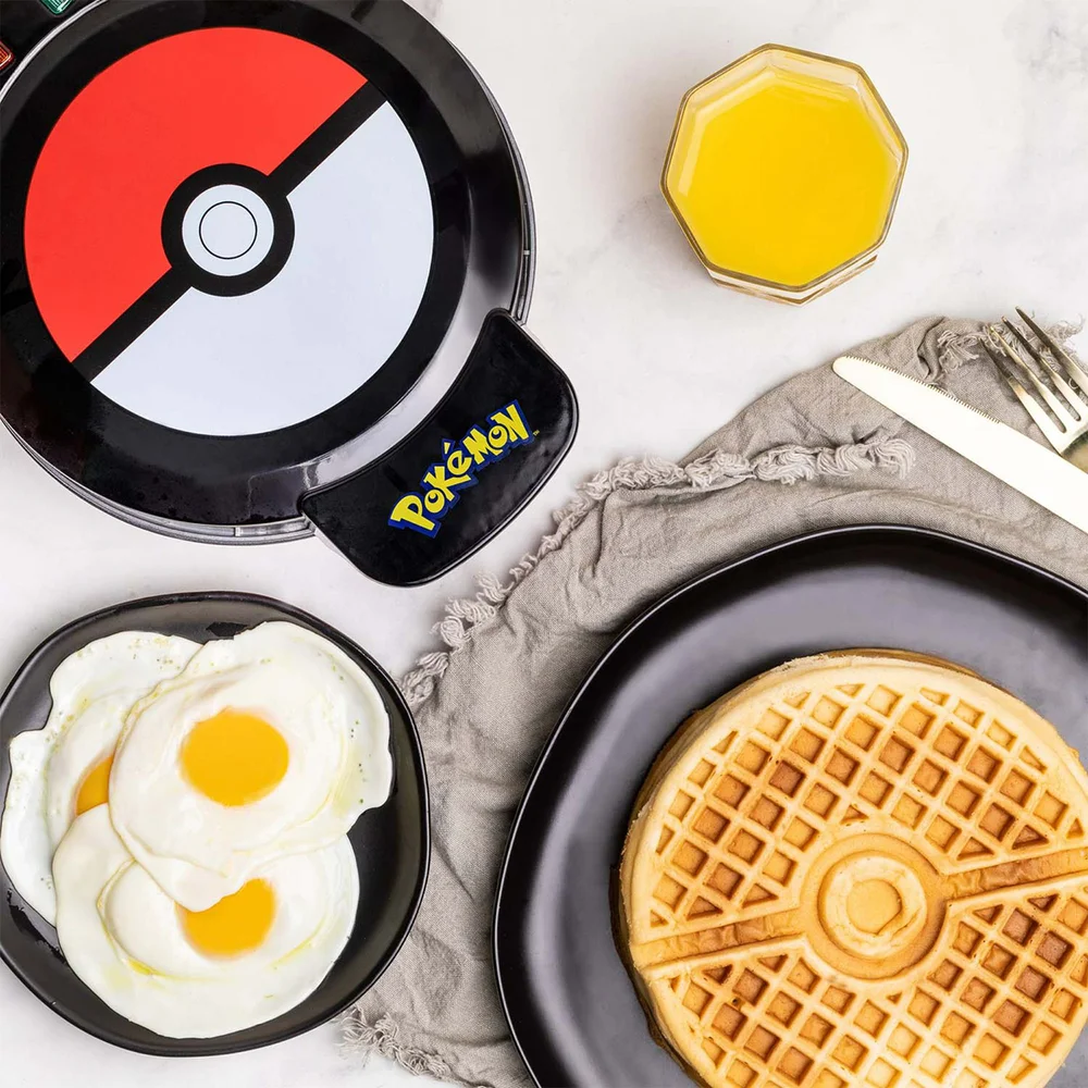 Pokémon Pokeball Waffle Maker - UK Plug Bild 1