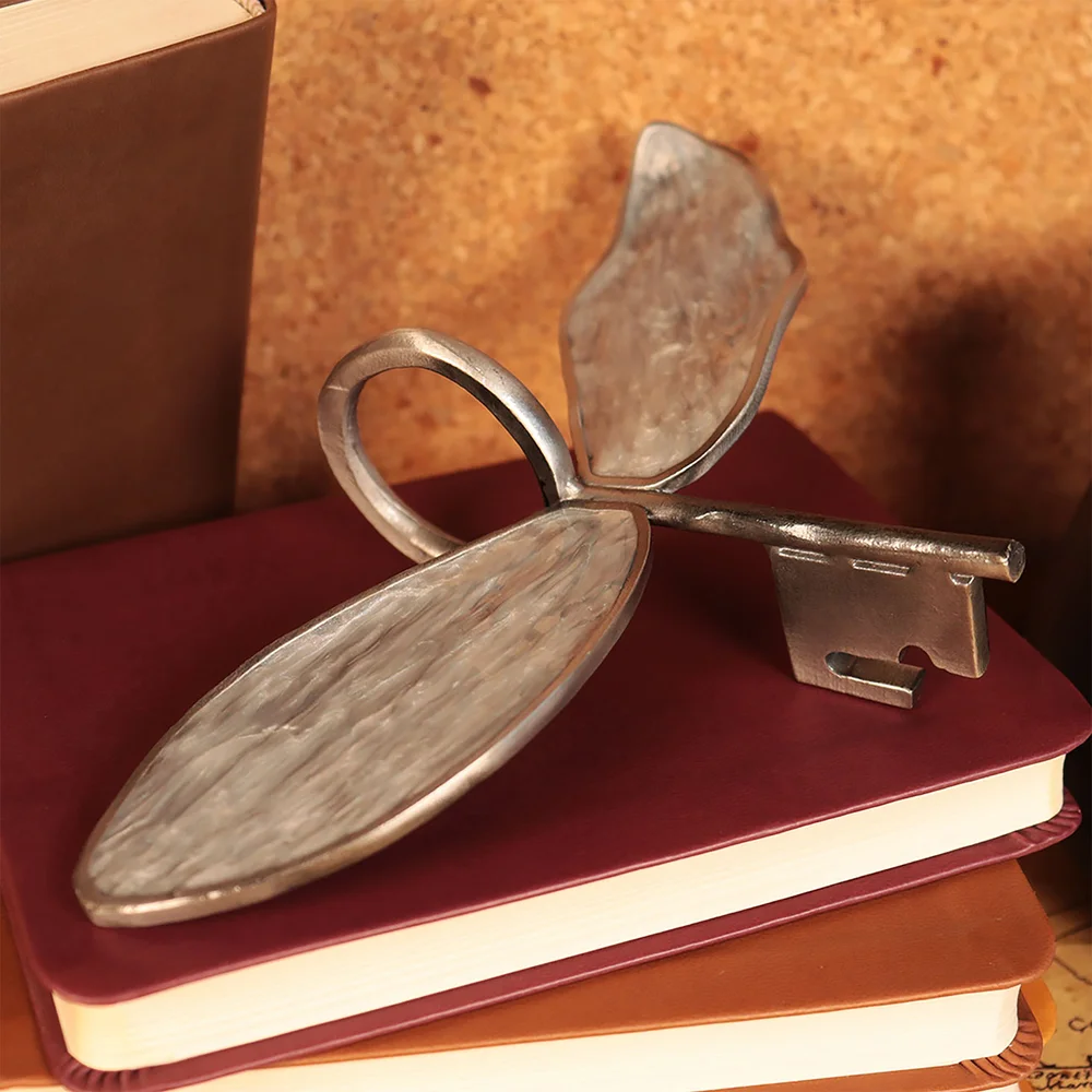 DUST! Harry Potter Flying Key Limited Edition Prop Replica - Zavvi Exclusive! Bild 1