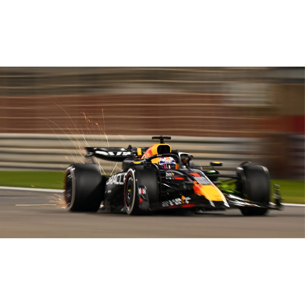 Minichamps 1:18 Oracle Red Bull Racing RB20 Max Verstappen 2024 Bild 1