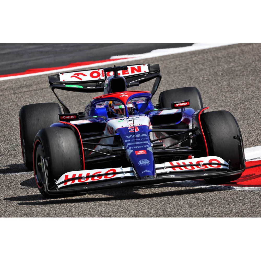 Minichamps 1:18 Visa Cash RB Formula One Team VCARB 01 Daniel Ricciardo 2024 Bild 1