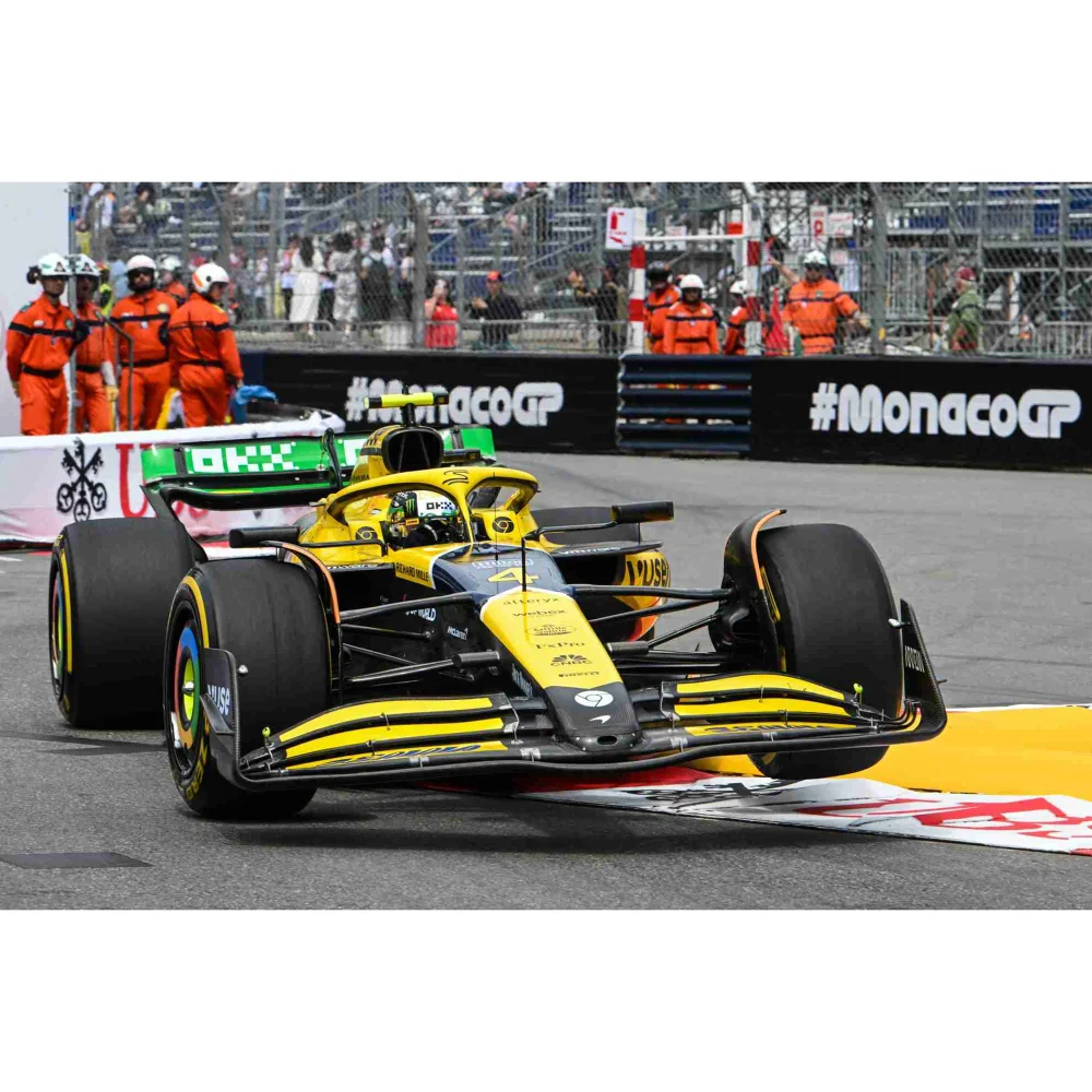 Minichamps 1:18 McLaren MCL38 - Lando Norris - Monaco 2024 Bild 1