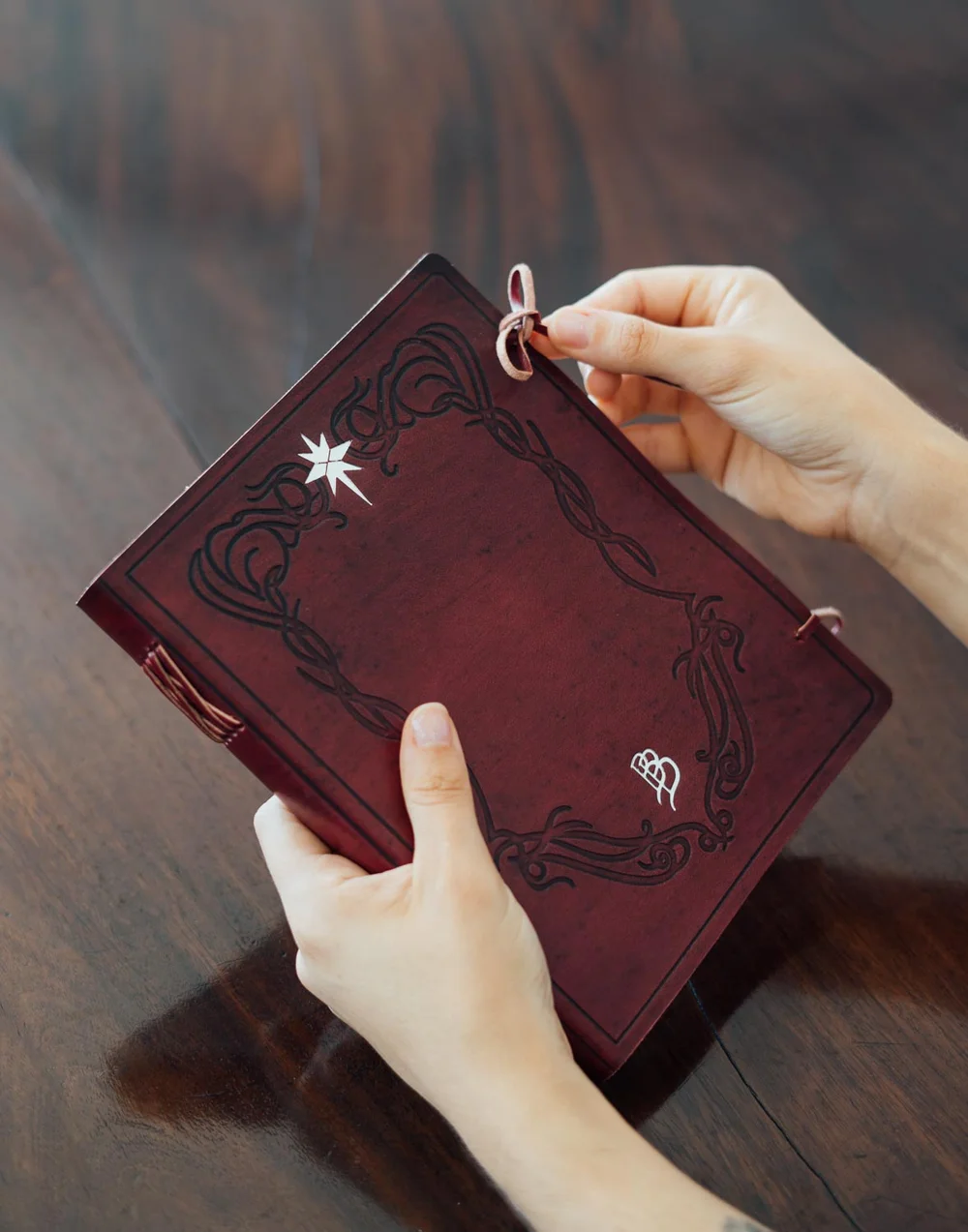 The Lord Of The Rings Leather Notebook Bild 1