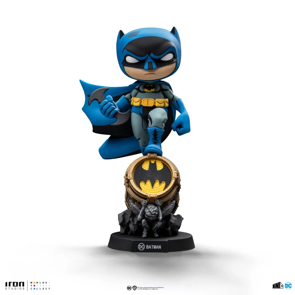 Iron Studios Batman Batman on Bat-Signal (Blue Variant) MiniCo Statue Bild 1